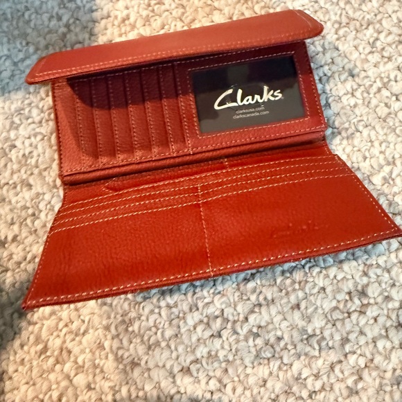 Clarks Red Leather Wallet - Picture 2 of 4